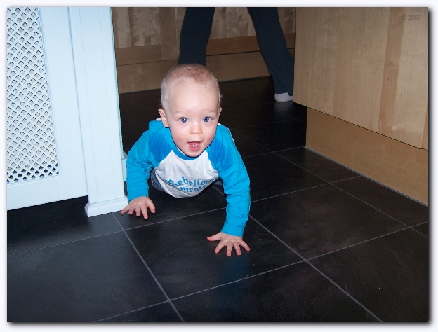 599x448 pixels (197K)