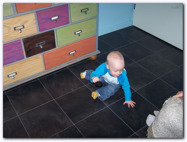 599x448 pixels (211K)