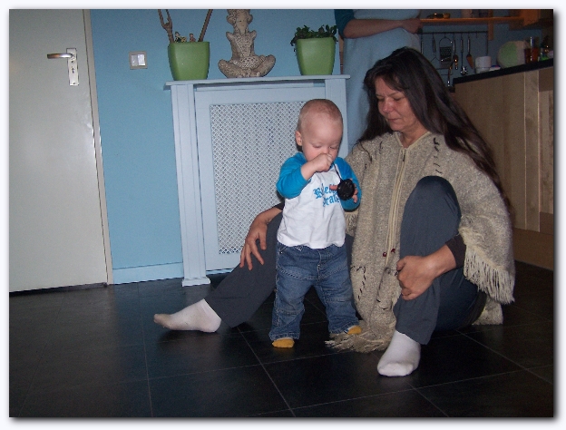 599x448 pixels (218K)