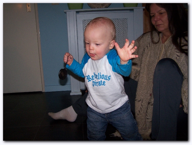 599x448 pixels (217K)