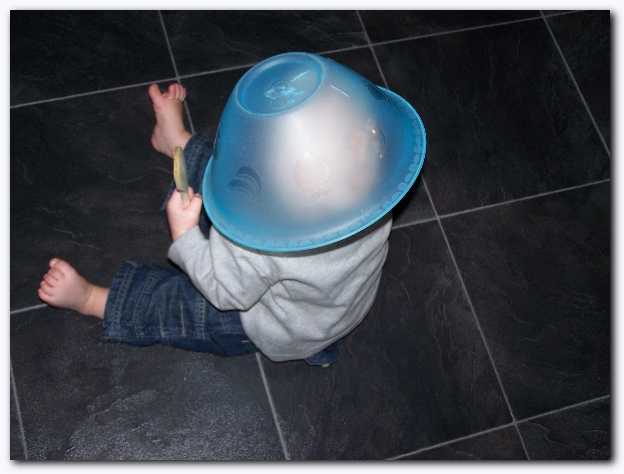 599x448 pixels (207K)