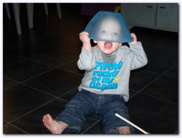 599x448 pixels (213K)