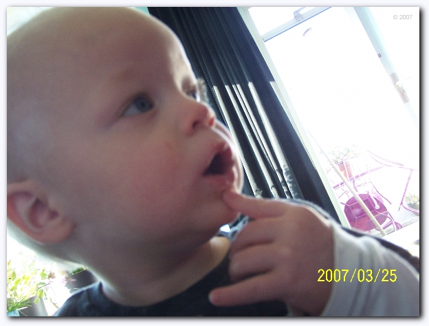 599x448 pixels (190K)