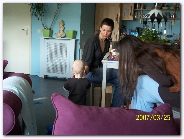 599x448 pixels (231K)