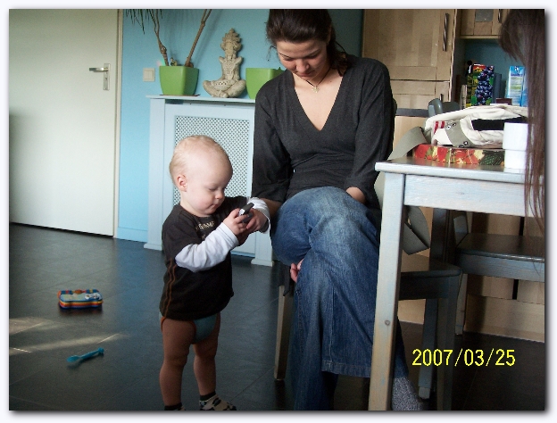 599x448 pixels (223K)