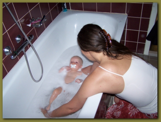 599x448 pixels (184K)