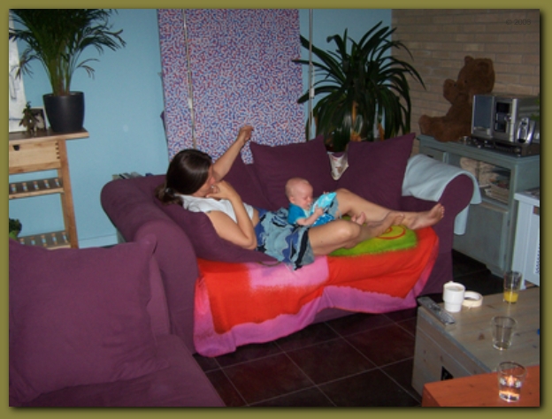 599x448 pixels (205K)